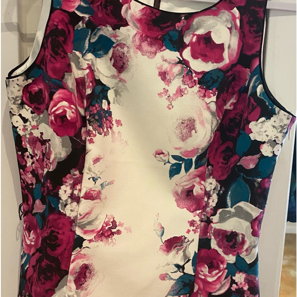 black and white size 4 new without tag never worn